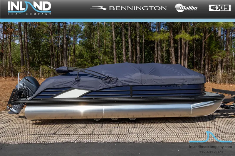 Slide: The Image of 2024 Bennington 23 RFB pontoon boat covered, displayed by Inland Boat Company. - 33