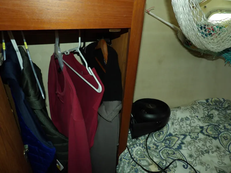 Slide: The Image of Hunter 460 2000 - 52