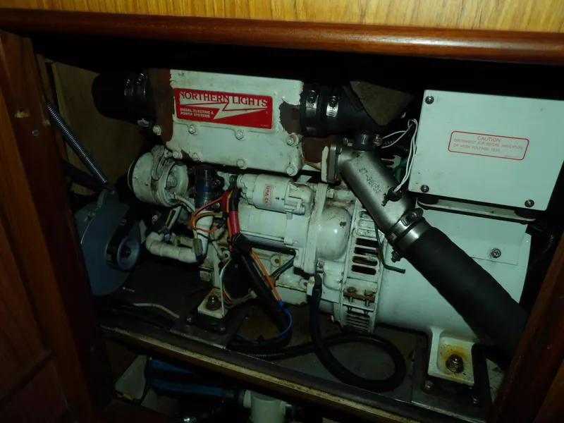 Slide: The Image of Hunter 460 2000 - 63