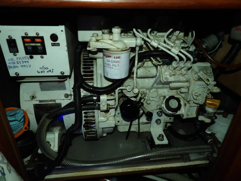 Slide: The Image of Hunter 460 2000 - 64