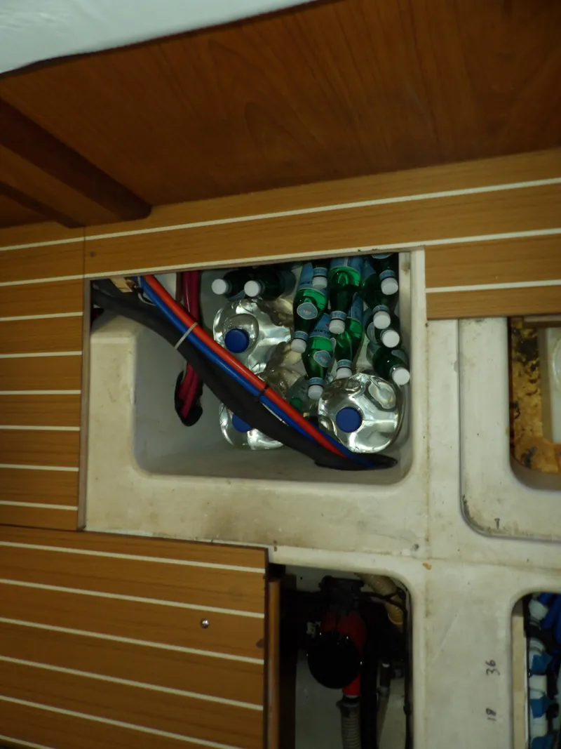 Slide: The Image of Hunter 460 2000 - 71