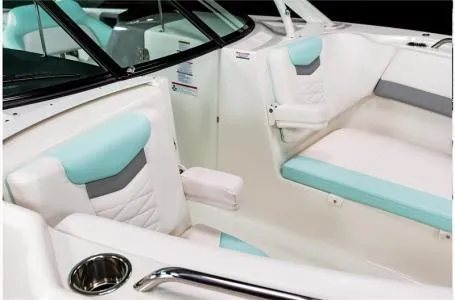 Slide: The Image of Robalo R317 Dual Console 2024 - 15