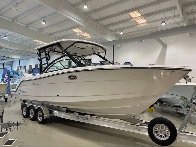 Slide: The Image of Robalo R317 Dual Console 2024 - 19