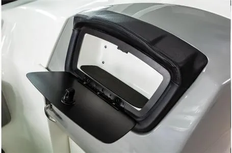 Slide: The Image of Robalo R317 Dual Console 2024 - 27