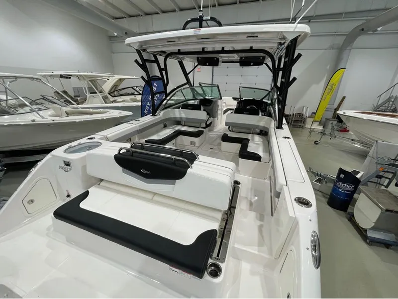 Slide: The Image of Robalo R317 Dual Console 2024 - 38