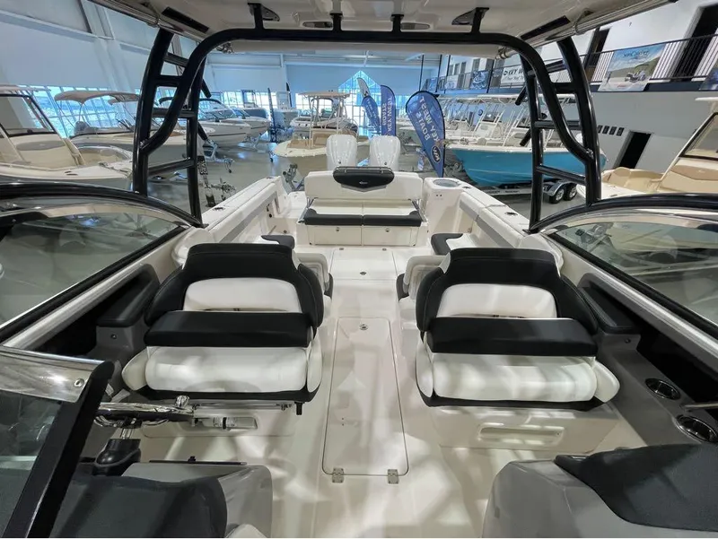 Slide: The Image of Robalo R317 Dual Console 2024 - 40