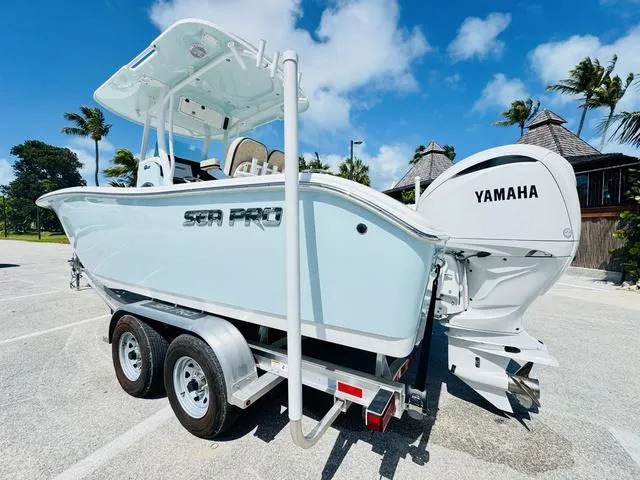 Slide: The Image of Sea Pro 242 DLX Center Console 242CC 242DLX 242 CC 2025 - 4