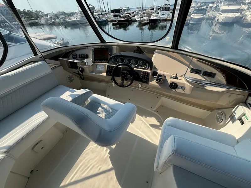 Slide: The Image of Flybridge Helm - 10