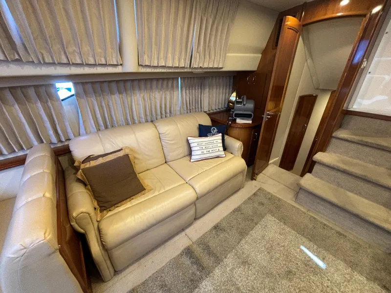 Slide: The Image of Settee/Double Recliners to starboard - 19