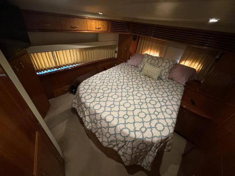 Slide: The Image of Master Stateroom Queen Berth - 30