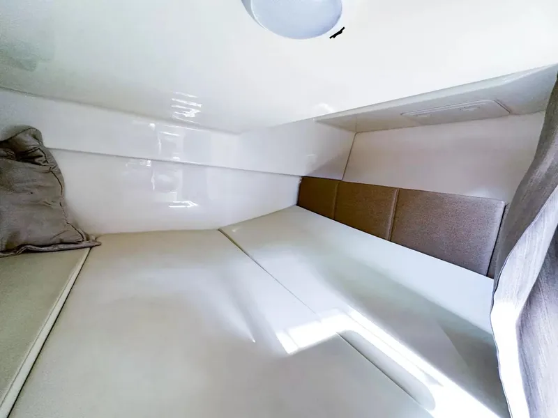 Slide: The Image of Boston Whaler 325 Conquest 2020 - 56