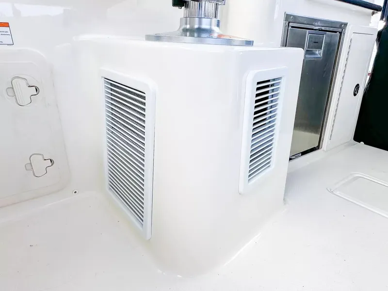 Slide: The Image of Boston Whaler 325 Conquest 2020 - 81