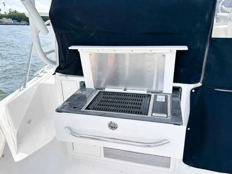 Slide: The Image of Boston Whaler 325 Conquest 2020 - 86