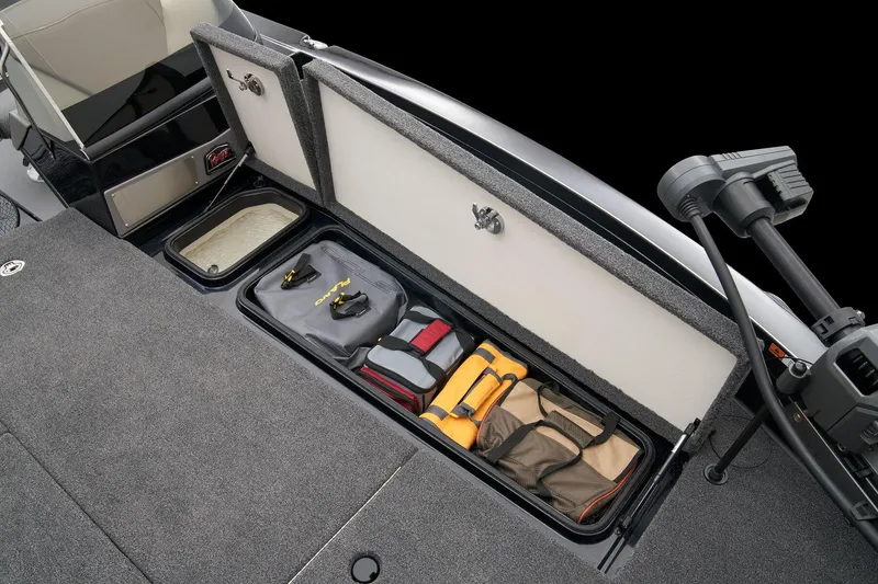 Slide: The Image of Manufacturer Provided Image: Ranger 622FS Pro - 17