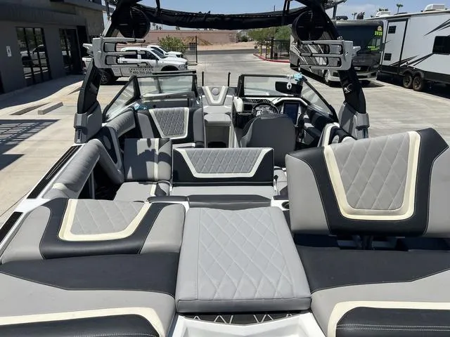 Slide: The Image of Tigé ZX Class 21 ZX 2021 - 11