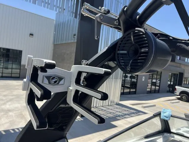 Slide: The Image of Tigé ZX Class 21 ZX 2021 - 14