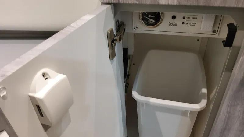 Slide: The Image of Formula 380 Super Sport Crossover OB 2025 - 105