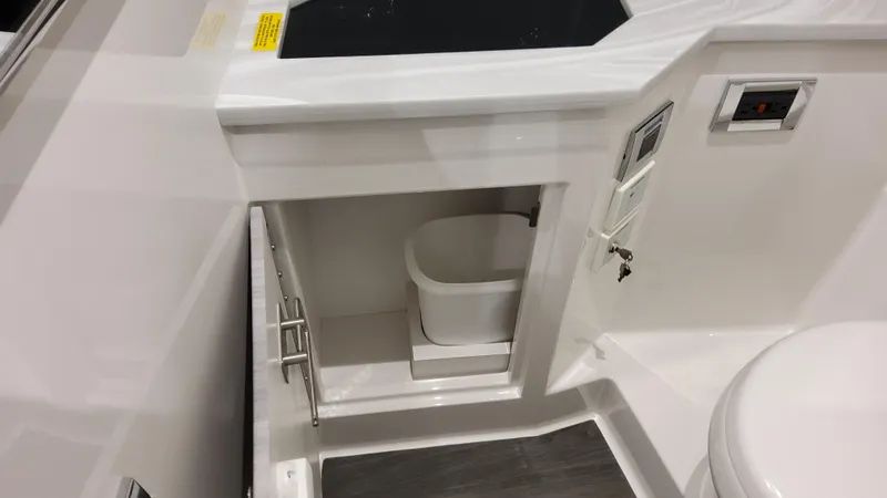 Slide: The Image of Formula 380 Super Sport Crossover OB 2025 - 114