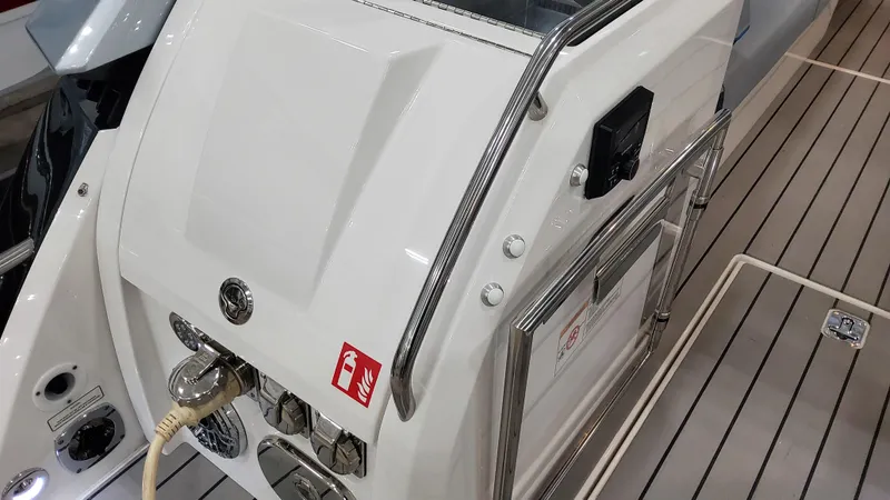 Slide: The Image of Formula 380 Super Sport Crossover OB 2025 - 57