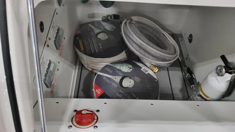 Slide: The Image of Formula 380 Super Sport Crossover OB 2025 - 59