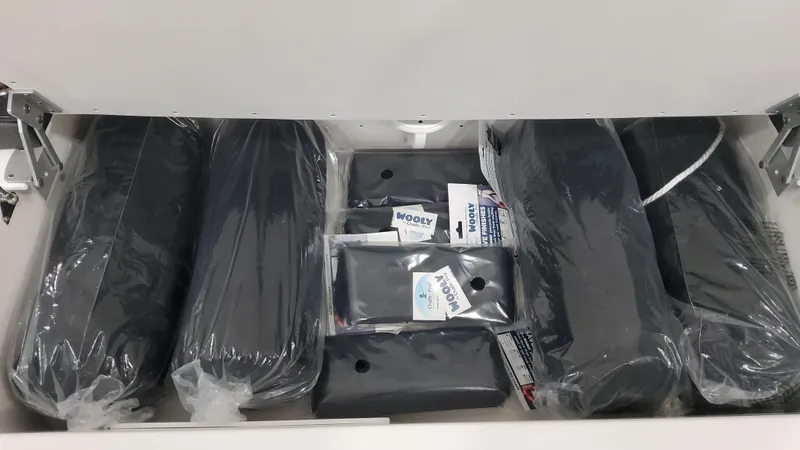 Slide: The Image of Formula 380 Super Sport Crossover OB 2025 - 62