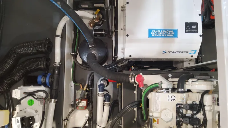 Slide: The Image of Formula 380 Super Sport Crossover OB 2025 - 77