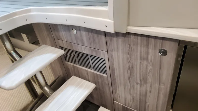 Slide: The Image of Formula 380 Super Sport Crossover OB 2025 - 94