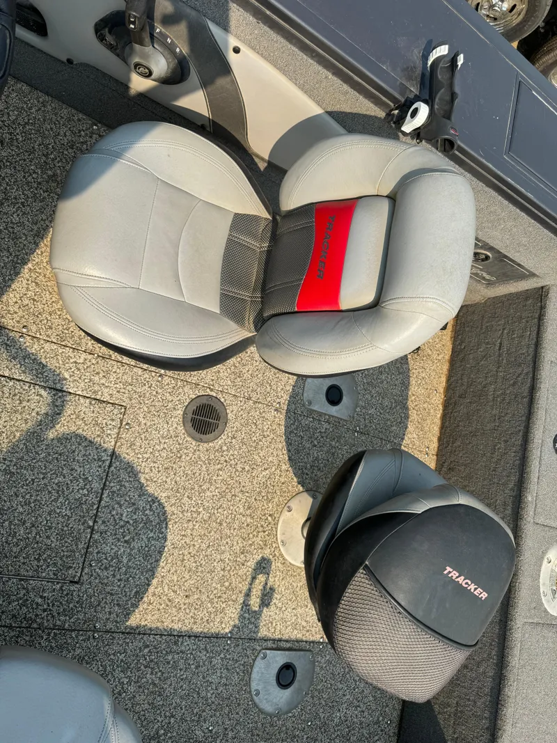 Slide: The Image of 2015 Tracker Targa V-18 WT boat seats and interior. - 6