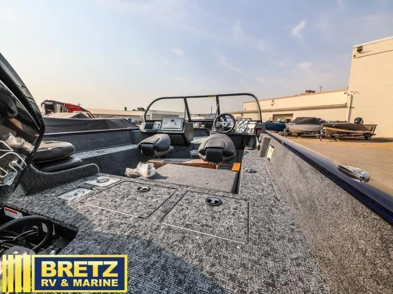 Slide: The Image of 2025 Pro Guide V-175 WT fishing boat at Bretz RV & Marine dealership. - 6