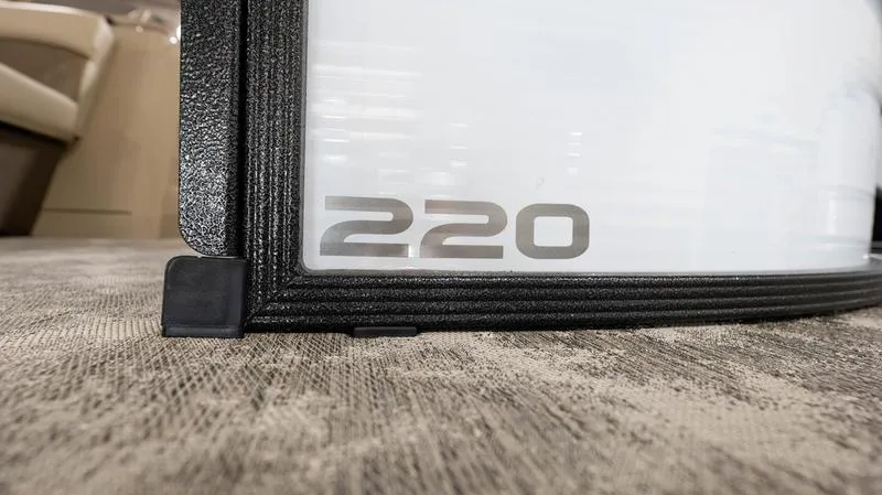 Slide: The Image of 2021 Crest Classic Platinum 220 SLSC boat interior detail. - 31