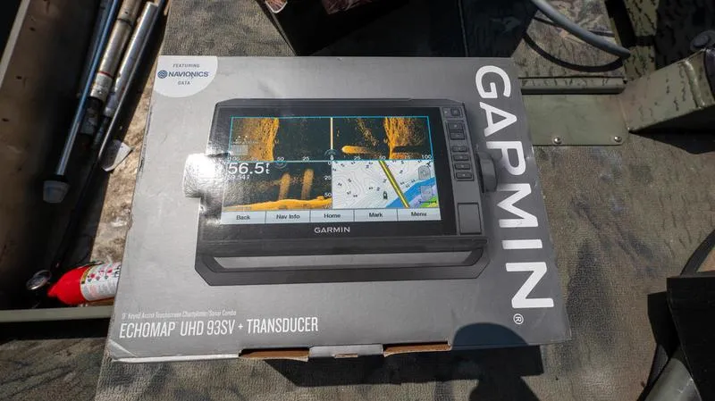 Slide: The Image of Garmin ECHOMAP UHD 93sv Transducer box on War Eagle 754 LDSV boat, 2003 model. - 3
