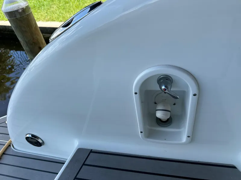 Slide: The Image of 2015 Formula 350 CBR boat deck with water faucet. - 20