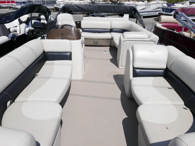 Slide: The Image of 2019 Manitou 23 Aroura VP pontoon boat with spacious seating and modern design. - 3