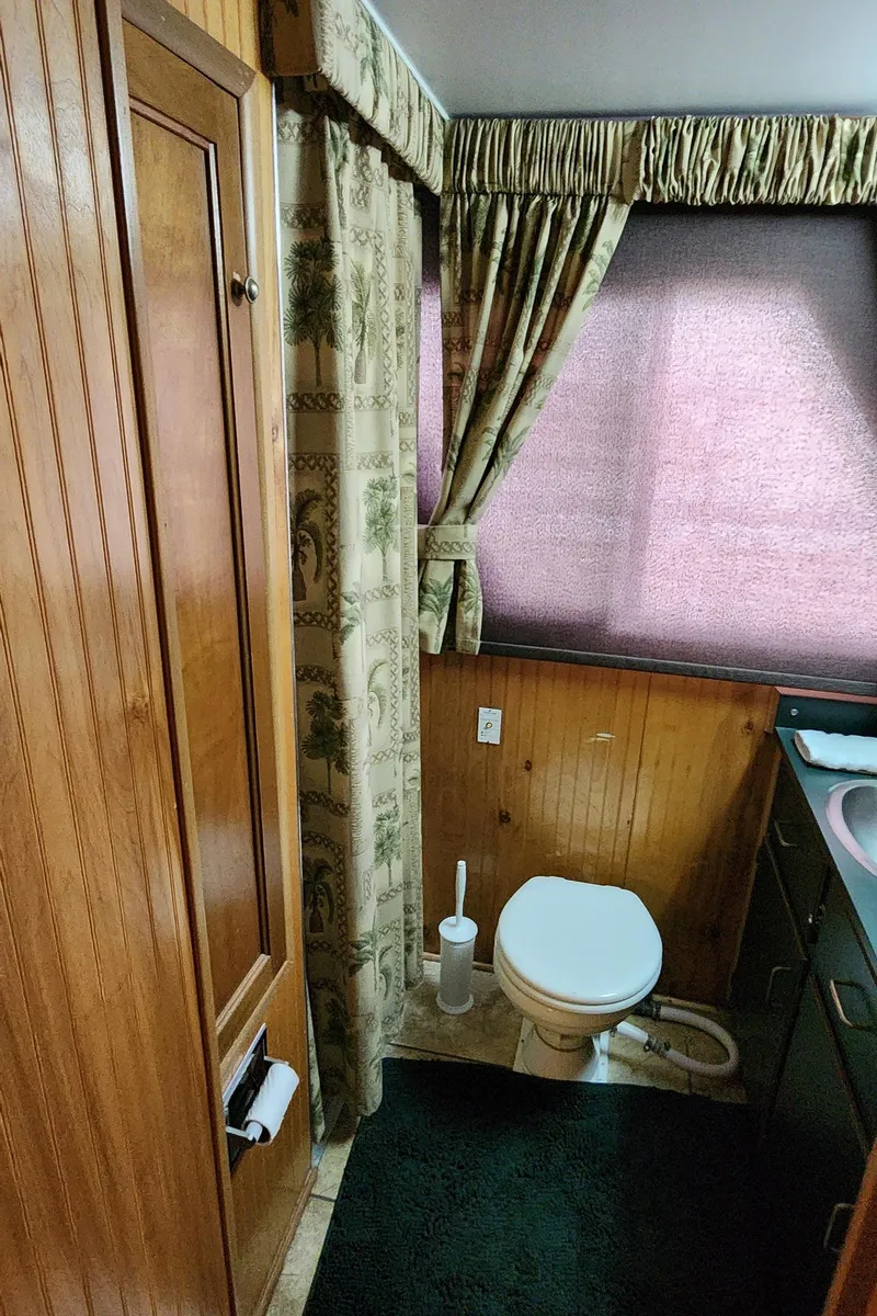 Slide: The Image of Gibson 50 Cabin Yacht 1993 - 61