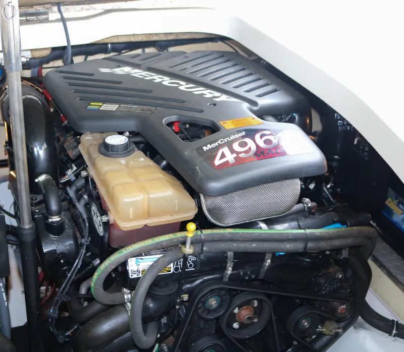 Slide: The Image of 2003 Formula 370 Super Sport MerCruiser 496 MAG engine. - 26