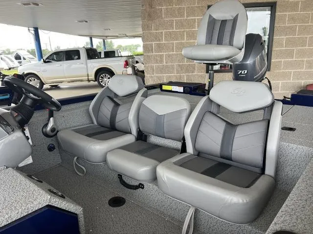 Slide: The Image of G3 Sportsman 1710 2024 - 8