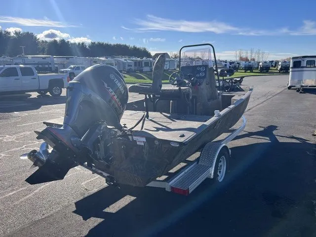 Slide: The Image of G3 Bay 20 DLX 2021 - 6