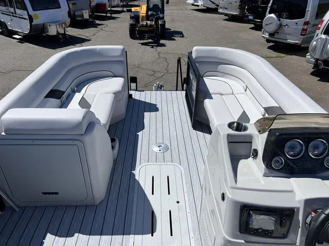 Slide: The Image of SunCatcher Select 322RC 2024 - 5