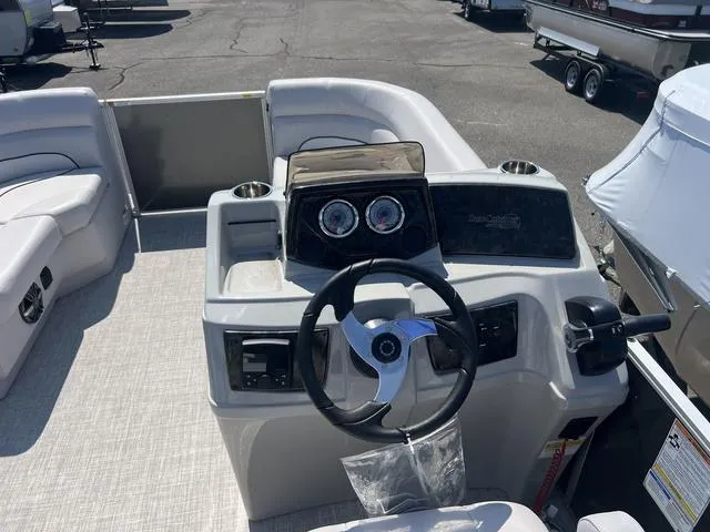 Slide: The Image of SunCatcher Select 16C 2024 - 6