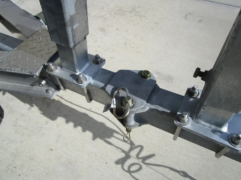 Slide: The Image of Close-up of Pathfinder TRS 2200 trailer hitch mechanism, 2024 model. - 10