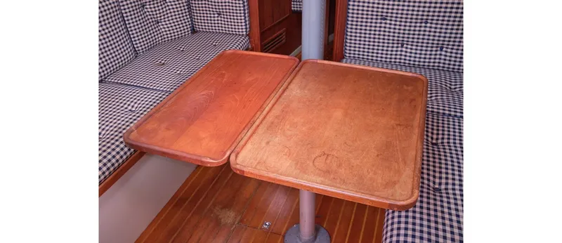 Slide: The Image of Sceptre 36 Athena 1980 - 109