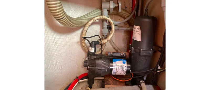 Slide: The Image of Sceptre 36 Athena 1980 - 121