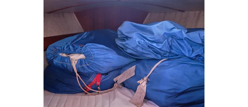 Slide: The Image of Sceptre 36 Athena 1980 - 133