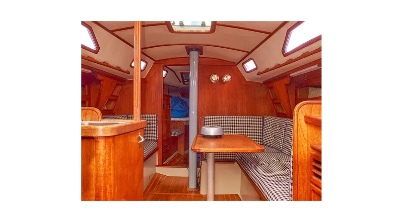 Slide: The Image of Sceptre 36 Athena 1980 - 144