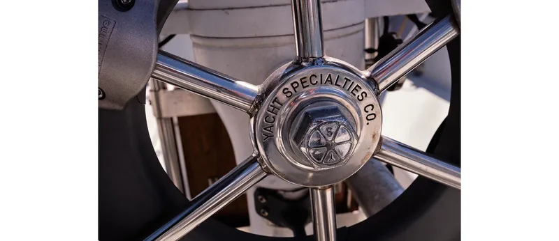 Slide: The Image of Sceptre 36 Athena 1980 - 69