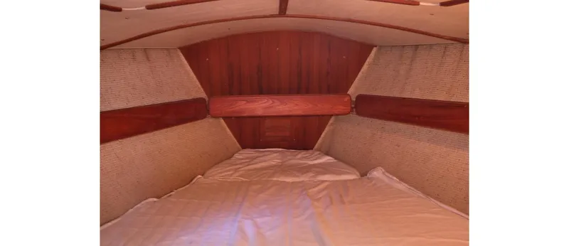 Slide: The Image of Sceptre 36 Athena 1980 - 87