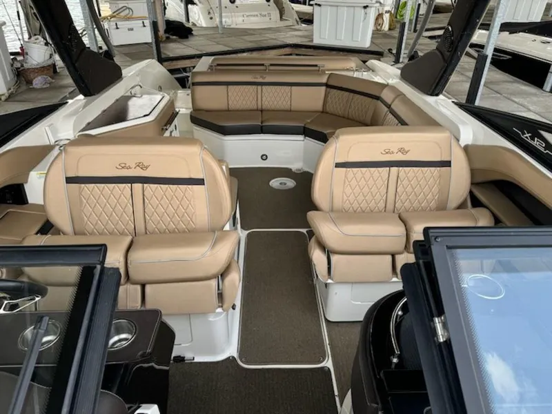 Slide: The Image of Sea Ray SLX 310 2017 - 4