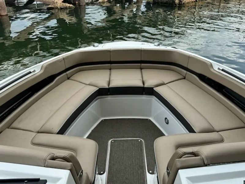 Slide: The Image of Sea Ray SLX 310 2017 - 5