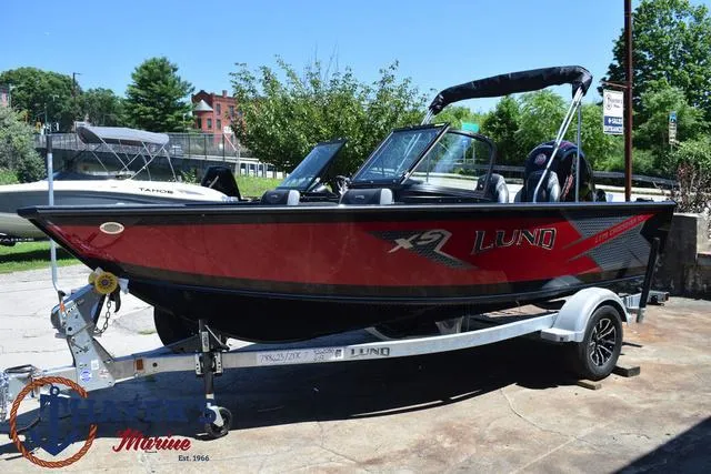 Slide: The Image of Lund 1775 Crossover XS Sport 2025 - 11