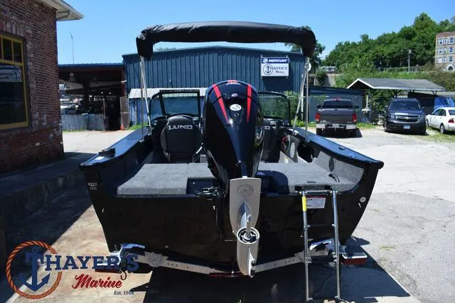 Slide: The Image of Lund 1775 Crossover XS Sport 2025 - 12